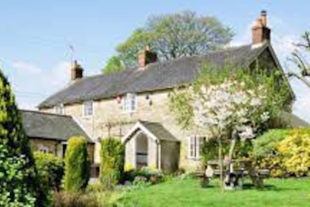 Вилла The Retreat Chelwood Gate Экстерьер фото